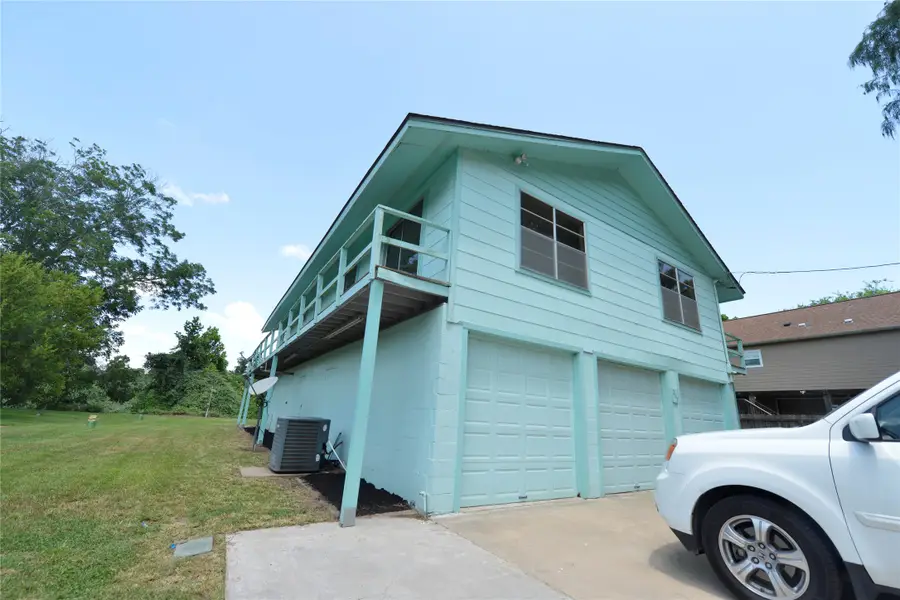 247 Selkirk Drive, Bay City, TX 77414 - #2