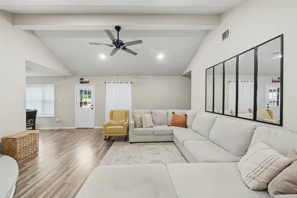 14854 Shottery Drive, Houston, TX 77015