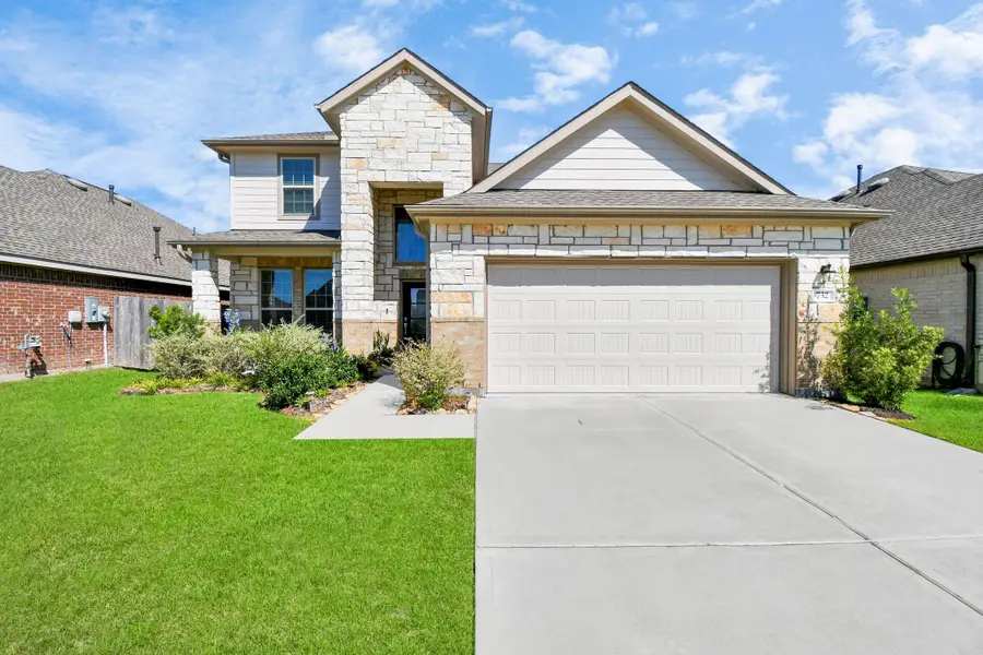 732 Willow Harbor Lane, La Marque, TX 77568 - Image #2