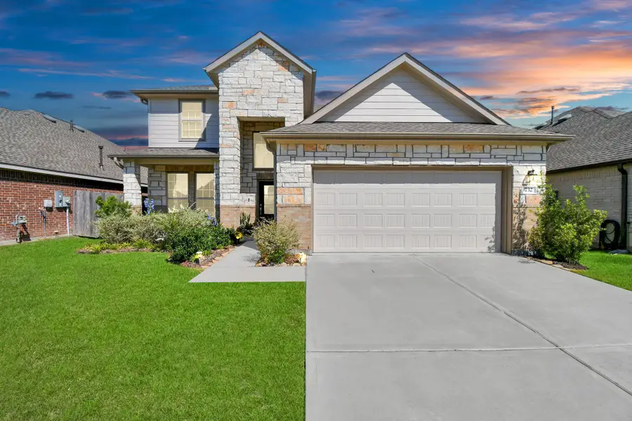 732 Willow Harbor Lane, La Marque, TX 77568 - Image #3