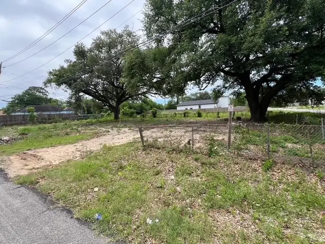 1101 Danube Street, Houston, TX 77051 - #2