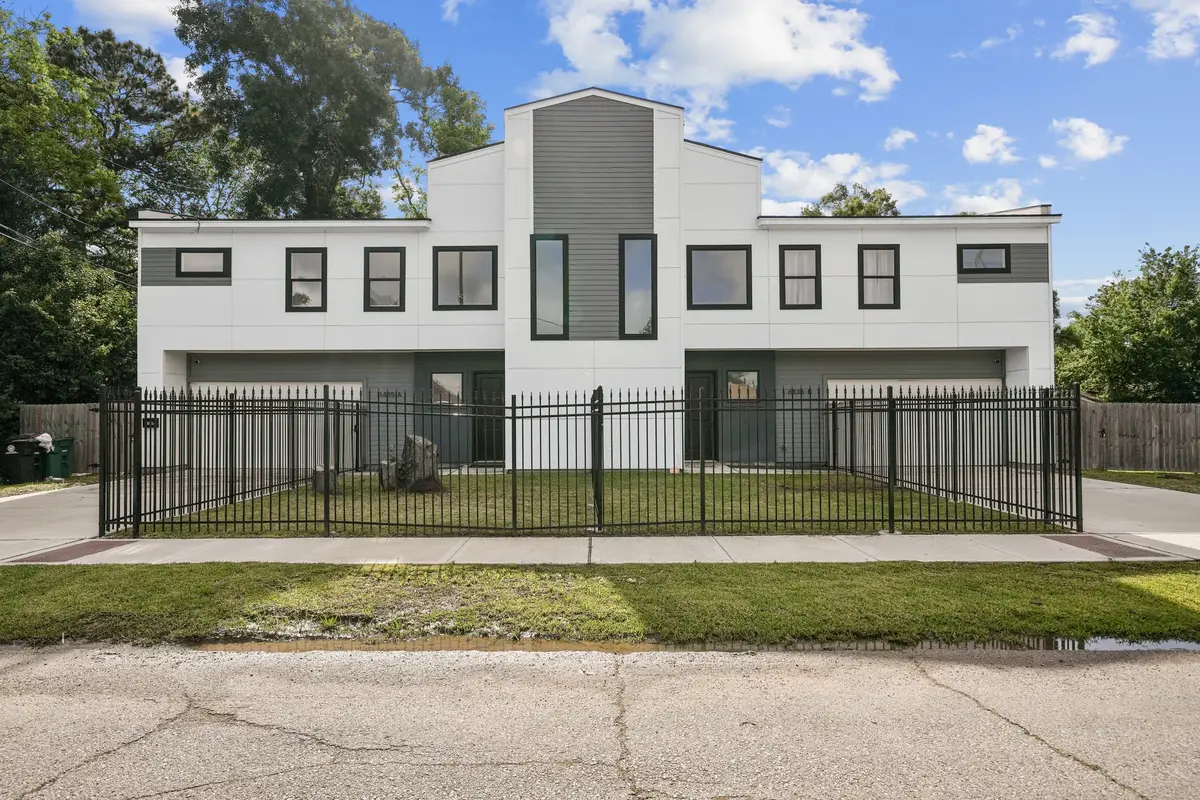 6835 Weston Street #A & B, Houston, TX 77021 - #1