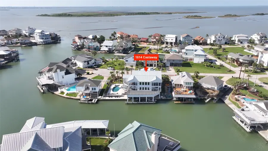 1614 Castaway Street, Tiki Island, TX 77554 - #2