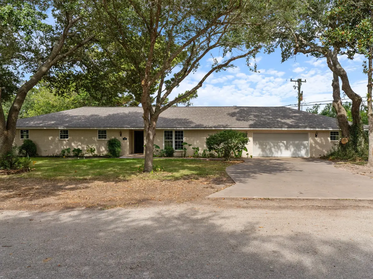 1620 Baylor, Bay City, TX 77414 - #1