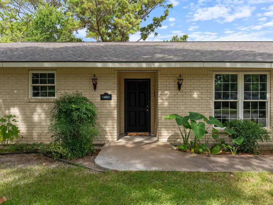 1620 Baylor, Bay City, TX 77414 - #2
