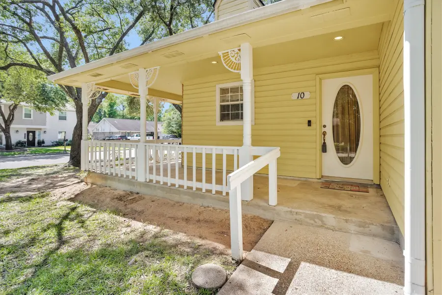 10 Brewster Street, Conroe, TX 77301 - #3