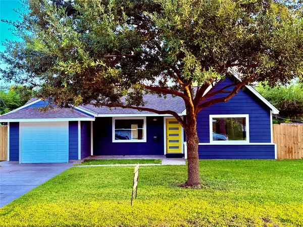 7118 Edgemoor Drive, Houston, TX 77074