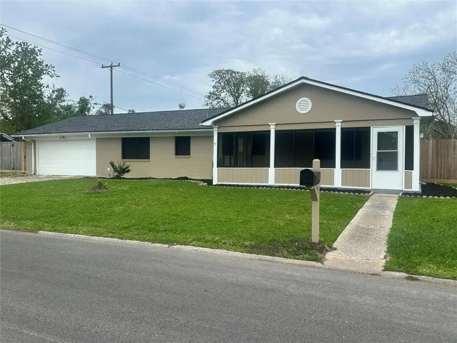 130 Bay Ridge Drive, Baytown, TX 77523 - #2