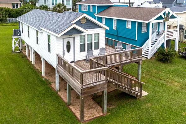 4115 Surf Drive, Galveston, TX 77554