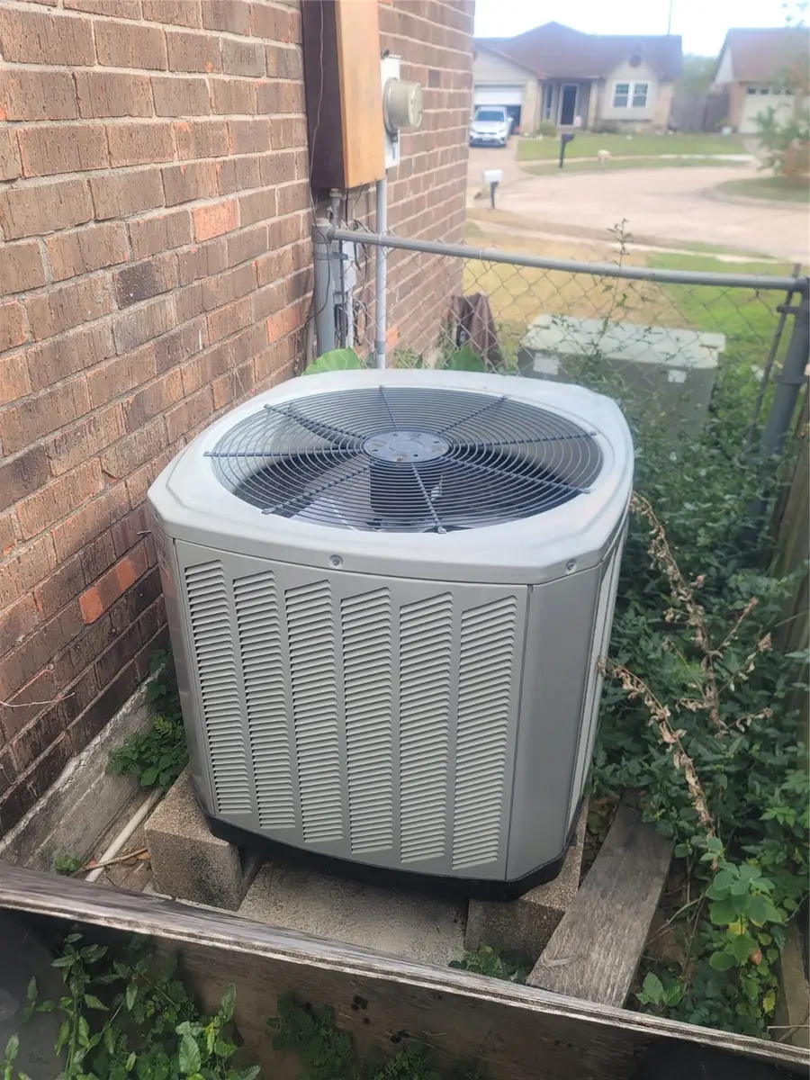 3302 Gladwyne Lane, La Porte, TX 77571 - Image #2