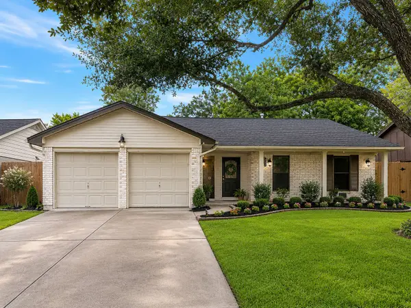 807 Kirkwood Drive, Stafford, TX 77477