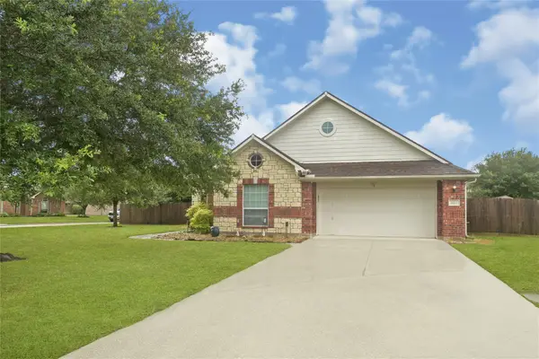 2054 Lepper Street, Alvin, TX 77511