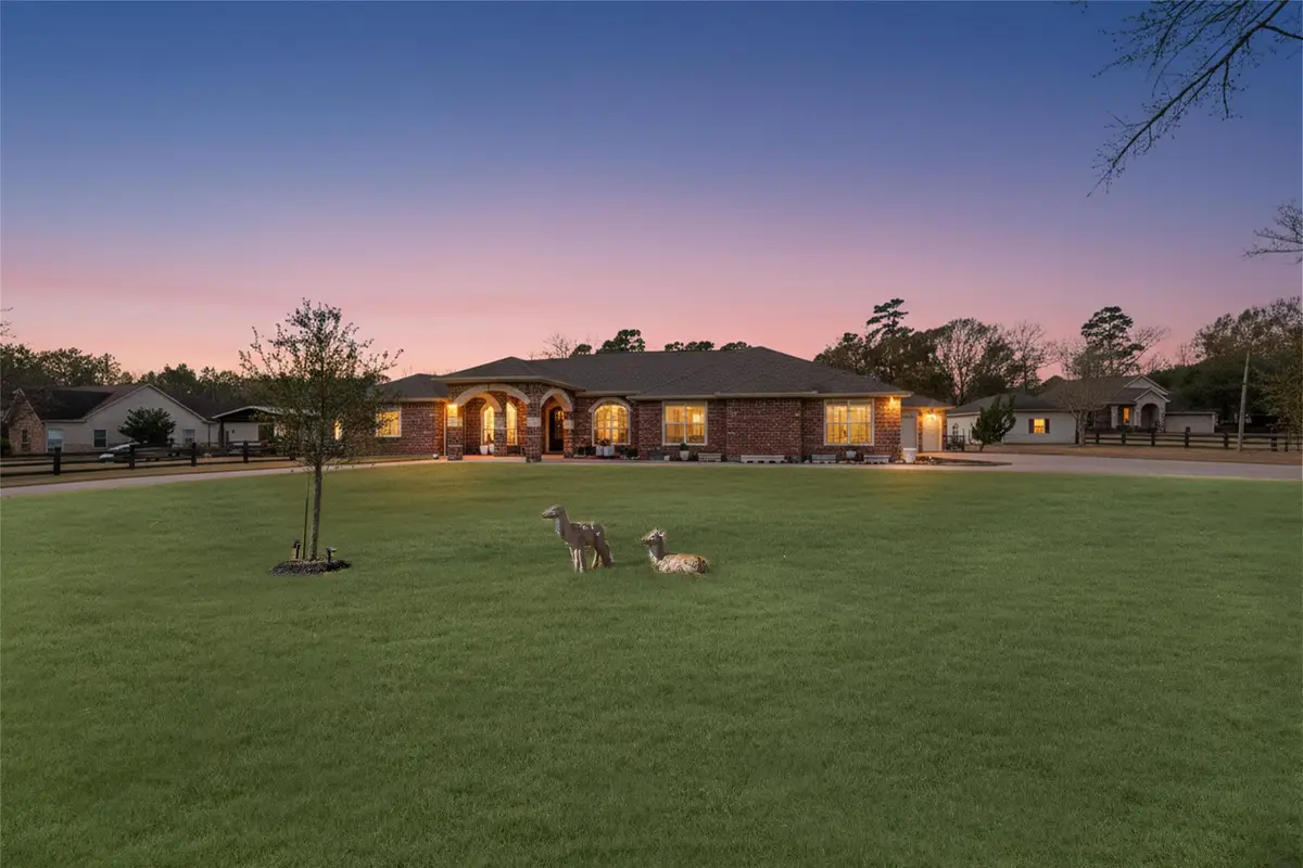 33519 Hillside Drive, Pinehurst, TX 77362 - Image #1