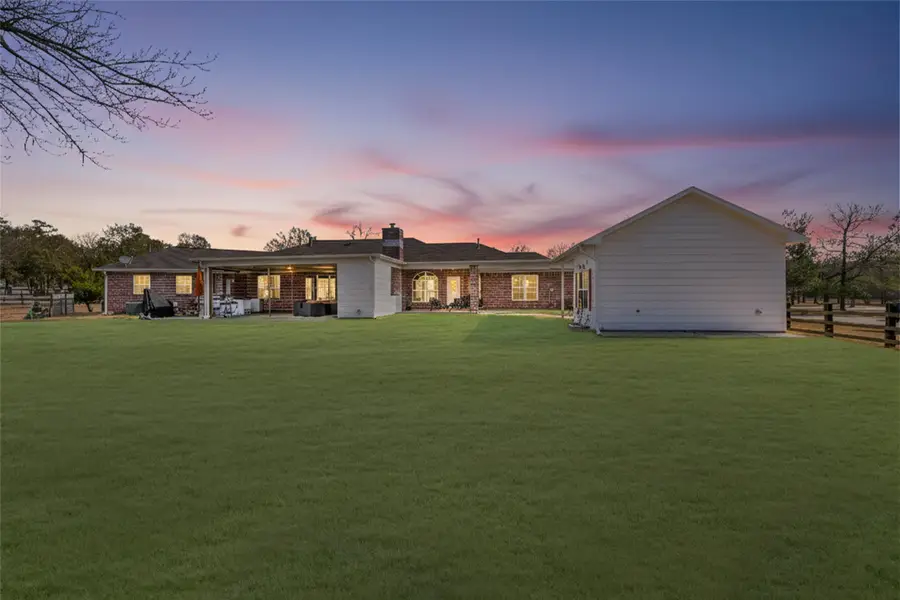 33519 Hillside Drive, Pinehurst, TX 77362 - Image #2