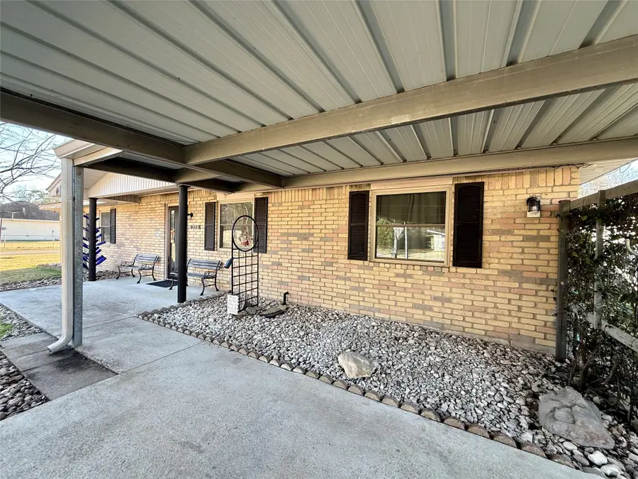 570 Moreland Street, Vidor, TX 77662 - #2