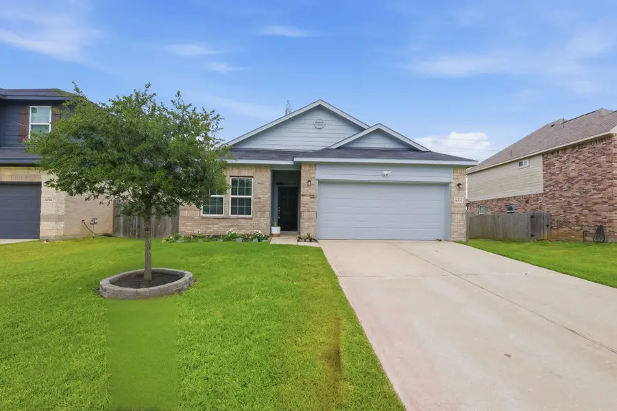 8002 Brooks Crossing Drive, Baytown, TX 77521 - #2