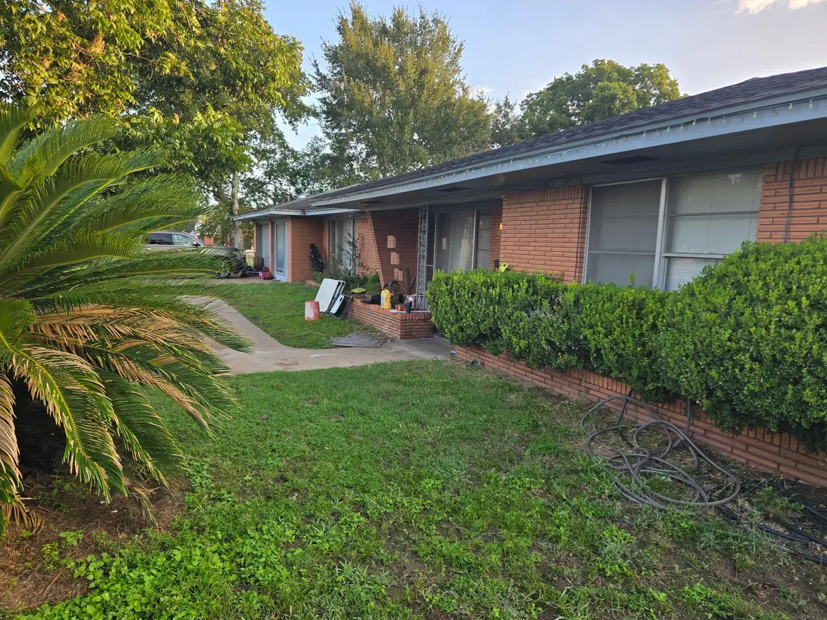 916 Meyer Street, Sealy, TX 77474 - #1