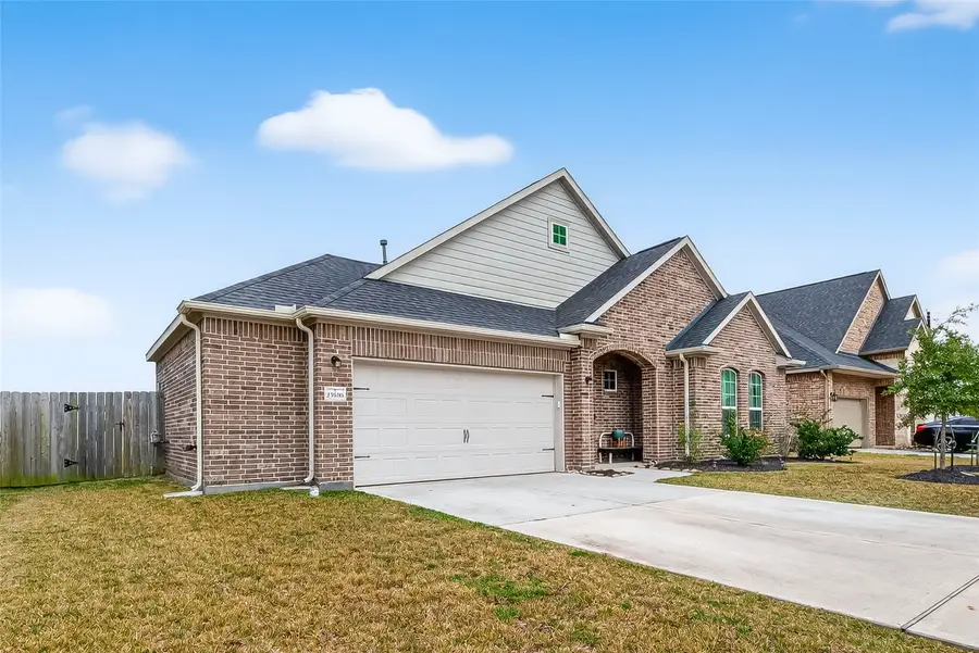 23506 Meritage Drive, Alvin, TX 77511 - Image #2