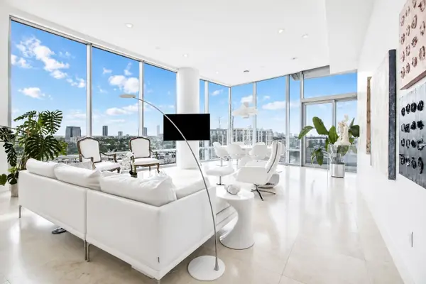 2727 Kirby Drive #10E, Houston, TX 77098