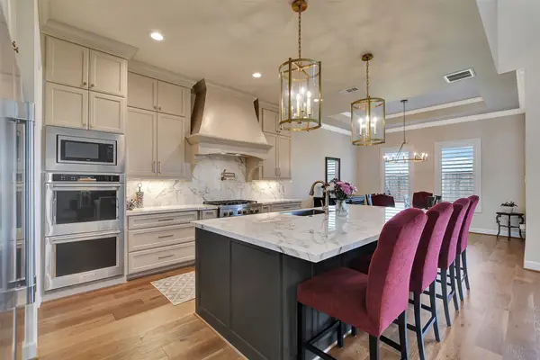 1746 Spring View, Friendswood, TX 77546