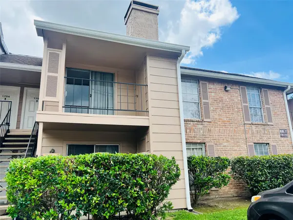 2800 Jeanetta Street #1702, Houston, TX 77063