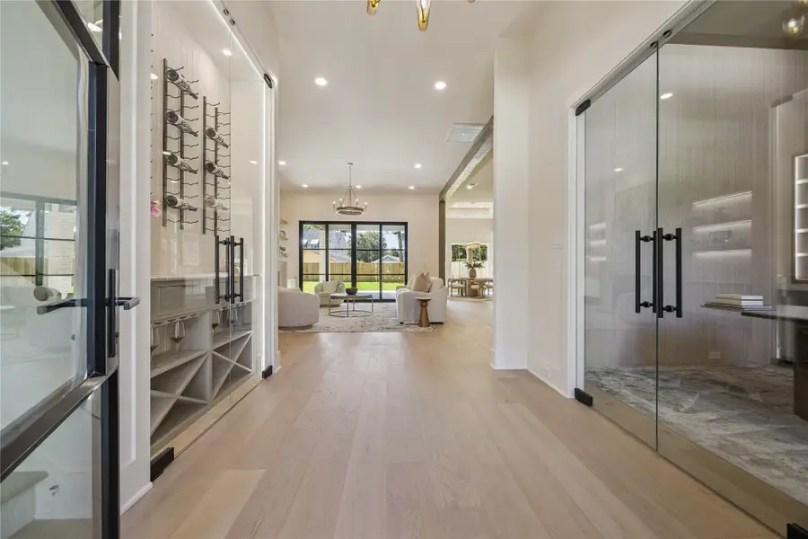 539 W 34th Street, Houston, TX 77018 - #2
