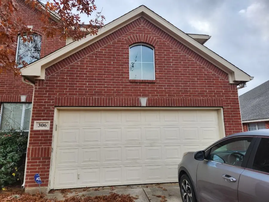 306 Natchez Trail, Mansfield, TX 76063 - Image #2