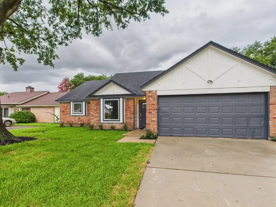 8918 Bold Forest Drive, Houston, TX 77088 - Image #3