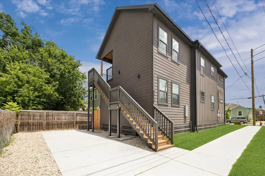 801 E 32nd 1/2 Street #A B, Houston, TX 77022 - #2
