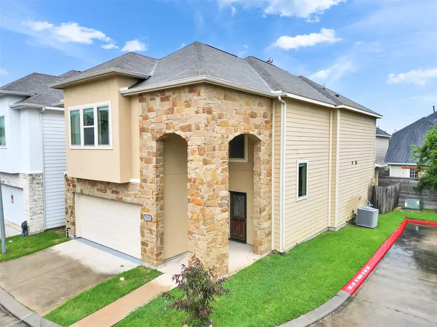 7923 Ashford Trace Drive, Houston, TX 77072 - #2