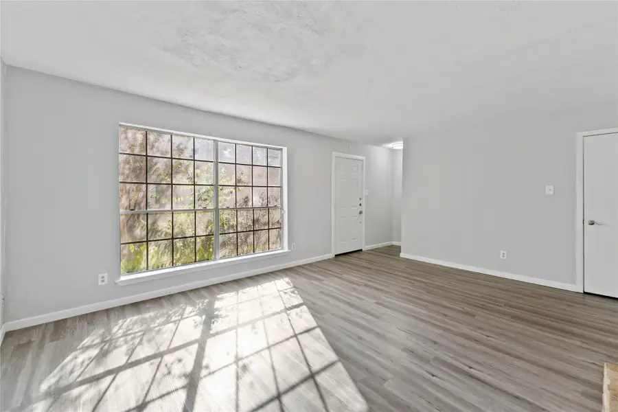 4154 Belle Park Drive, Houston, TX 77072 - Image #3