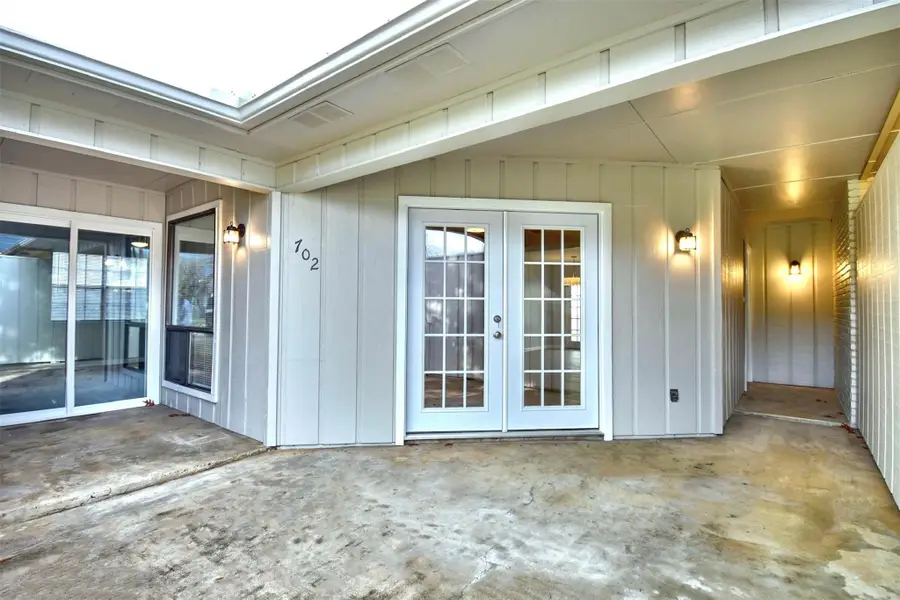 702 S Chappell Hill Street, Brenham, TX 77833 - #2