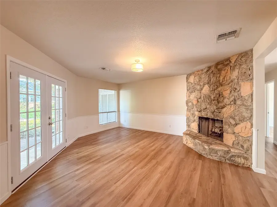 702 S Chappell Hill Street, Brenham, TX 77833 - #3