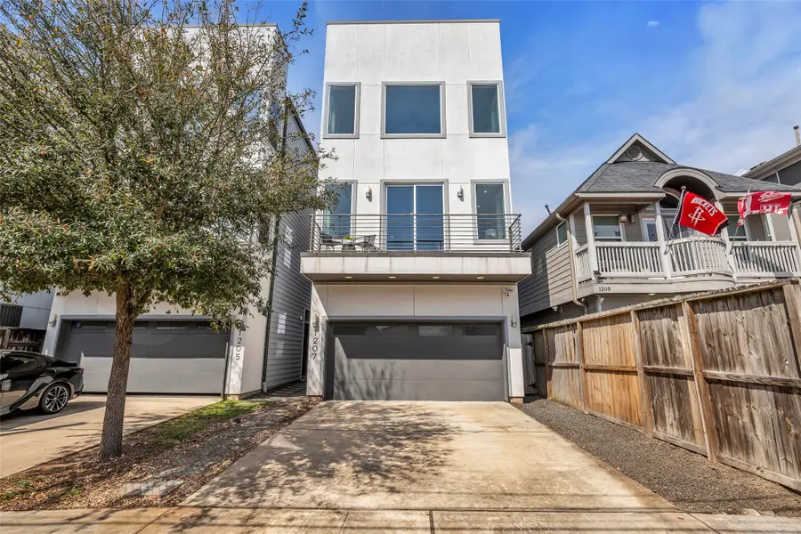 1207 E 28th Street, Houston, TX 77009 - #2