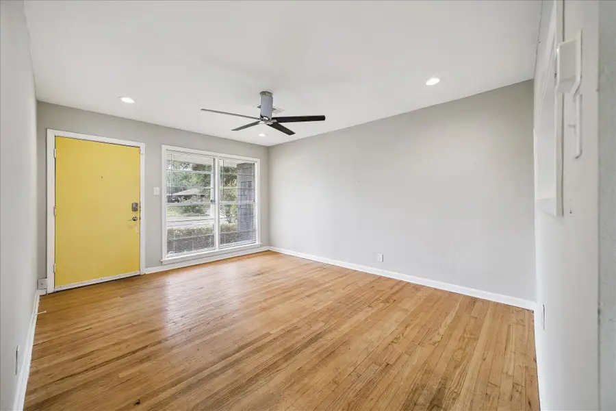 5042 Viking Drive, Houston, TX 77092 - #2