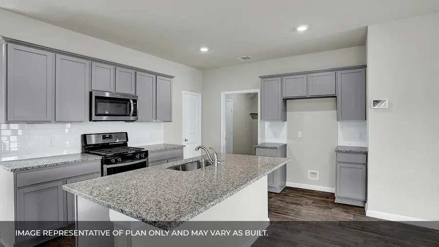 306 Robin Street, Angleton, TX 77515 - Image #3