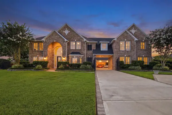 3960 Pebble Brook Drive, League City, TX 77573
