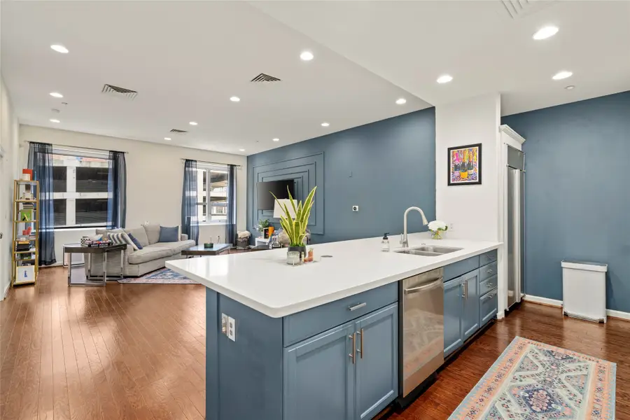 914 Main Street #1008, Houston, TX 77002 - #3