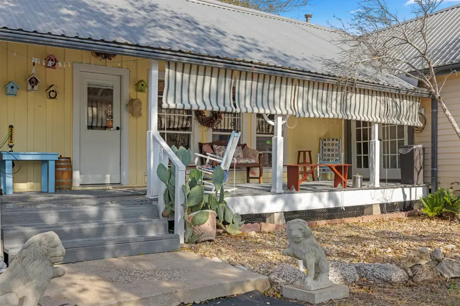 400 W Main Street, Fayetteville, TX 78940 - #2