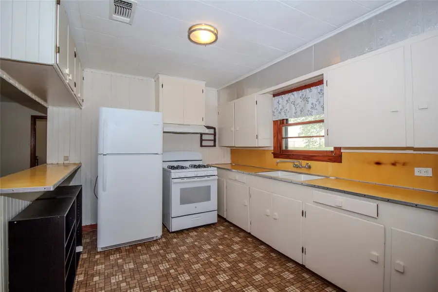 506 W Elm Street, Crockett, TX 75835 - #3