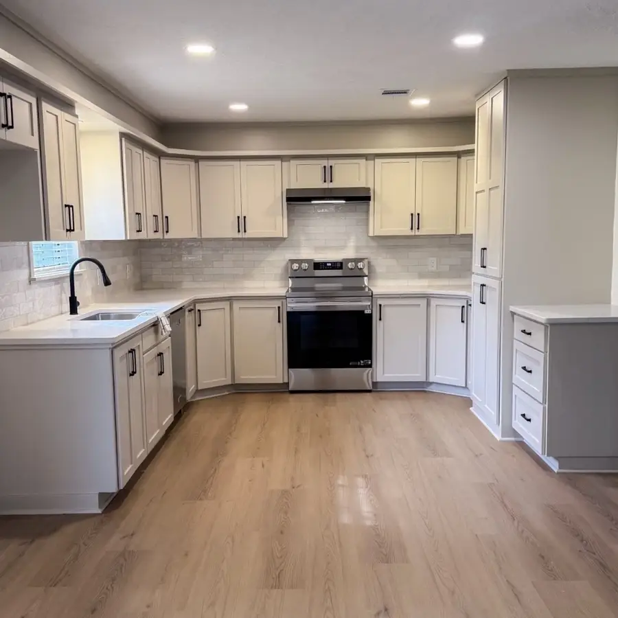 2474 County Road, Alvin, TX 77511 - #2