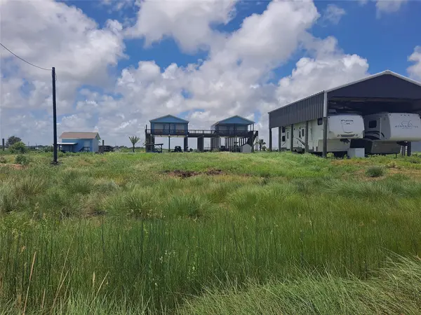 800 Oceania, Sargent, TX 77414