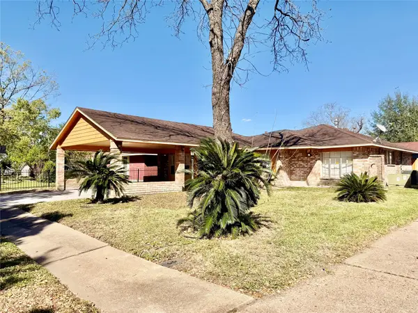 10242 Ella Falls Boulevard, Houston, TX 77038