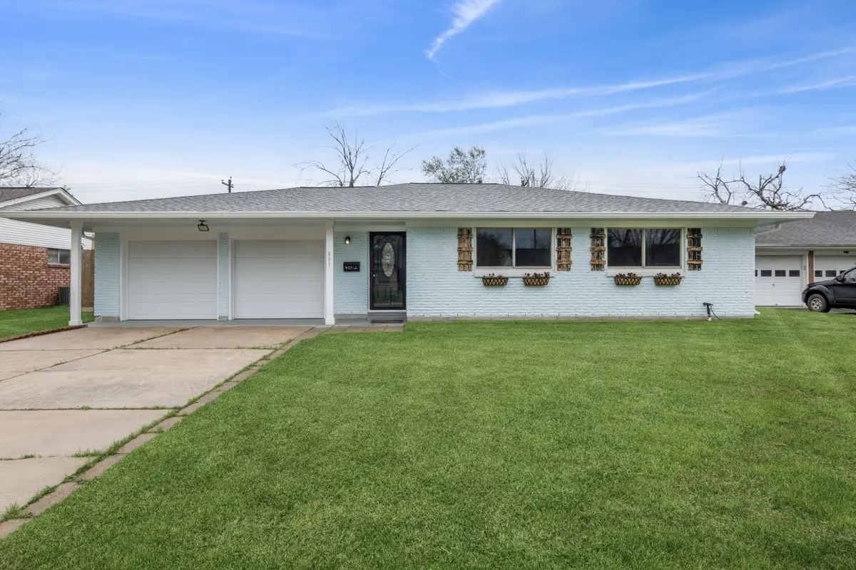 901 Luella Avenue, Deer Park, TX 77536 - #1