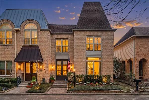 58 Bayou Pointe Drive, Houston, TX 77063