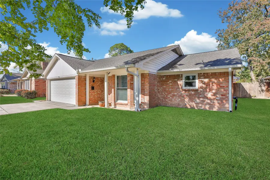 6234 Leaf Arbor Drive, Houston, TX 77092 - Image #2