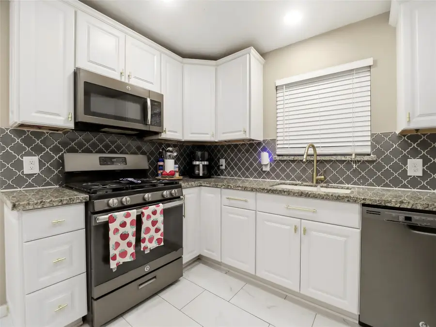 7458 Bahia Lane, Stafford Missouri City, TX 77489 - #3