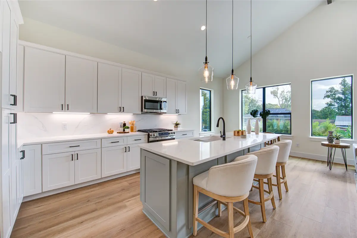 6129 Pacific Forest Drive, Houston, TX 77091 - Image #1