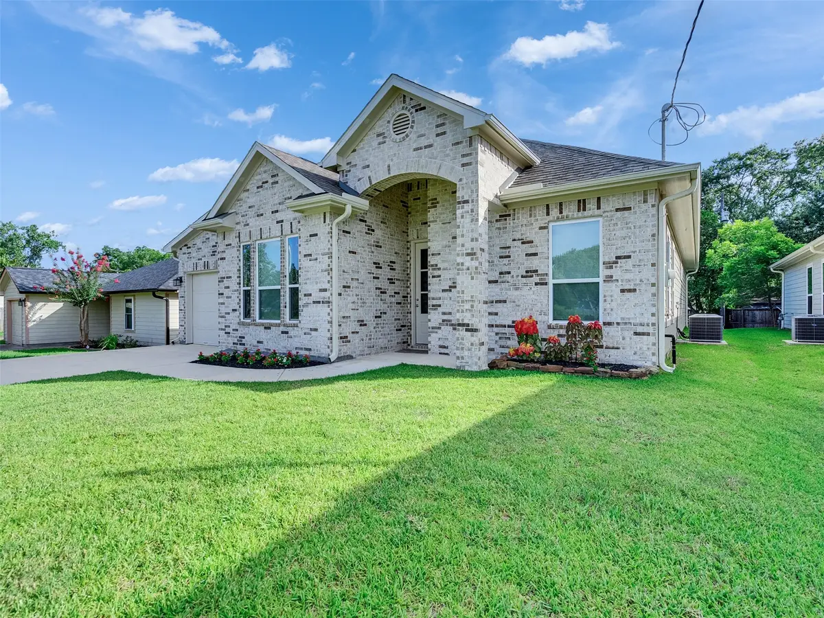 4106 Hill Avenue, Dickinson, TX 77539 - #1