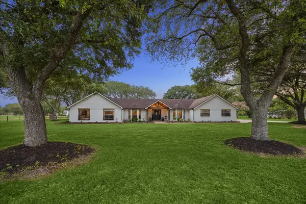 1759 Woody Lane, Sealy, TX 77474